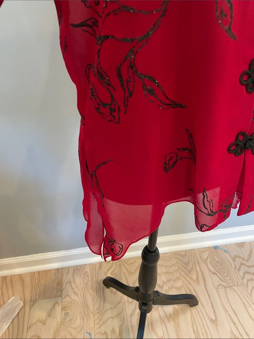 Red with black Floral  pattern Button-Front Women’s Top